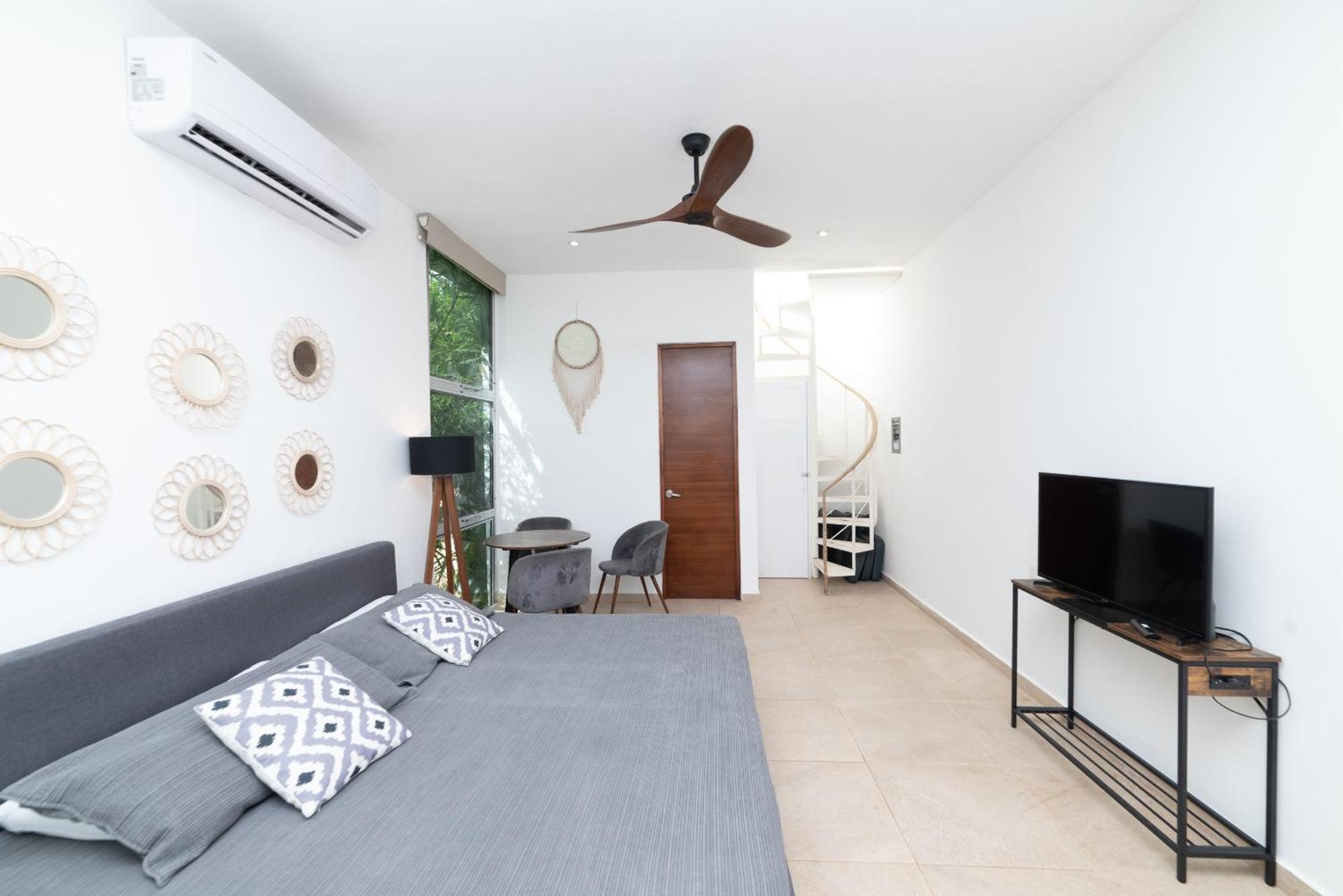 Large Loft With Private Pool And Amazing Sunset Views In The Heart Of Appartamento